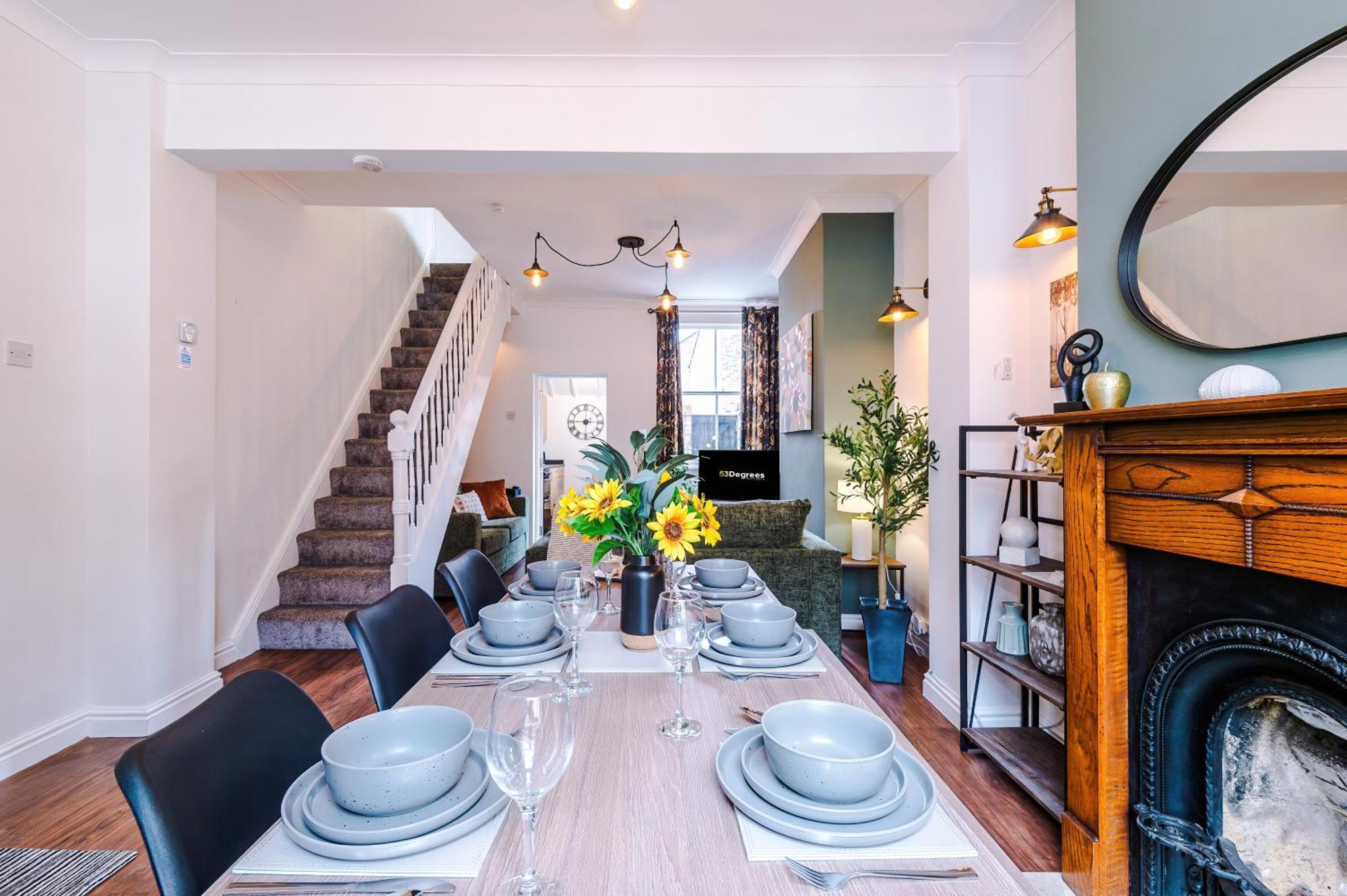New! Stunning 2-Bed City-Centre Home In Chester By 53 Degrees Property - Ideal For Couples & Groups - Sleeps 6! Екстер'єр фото