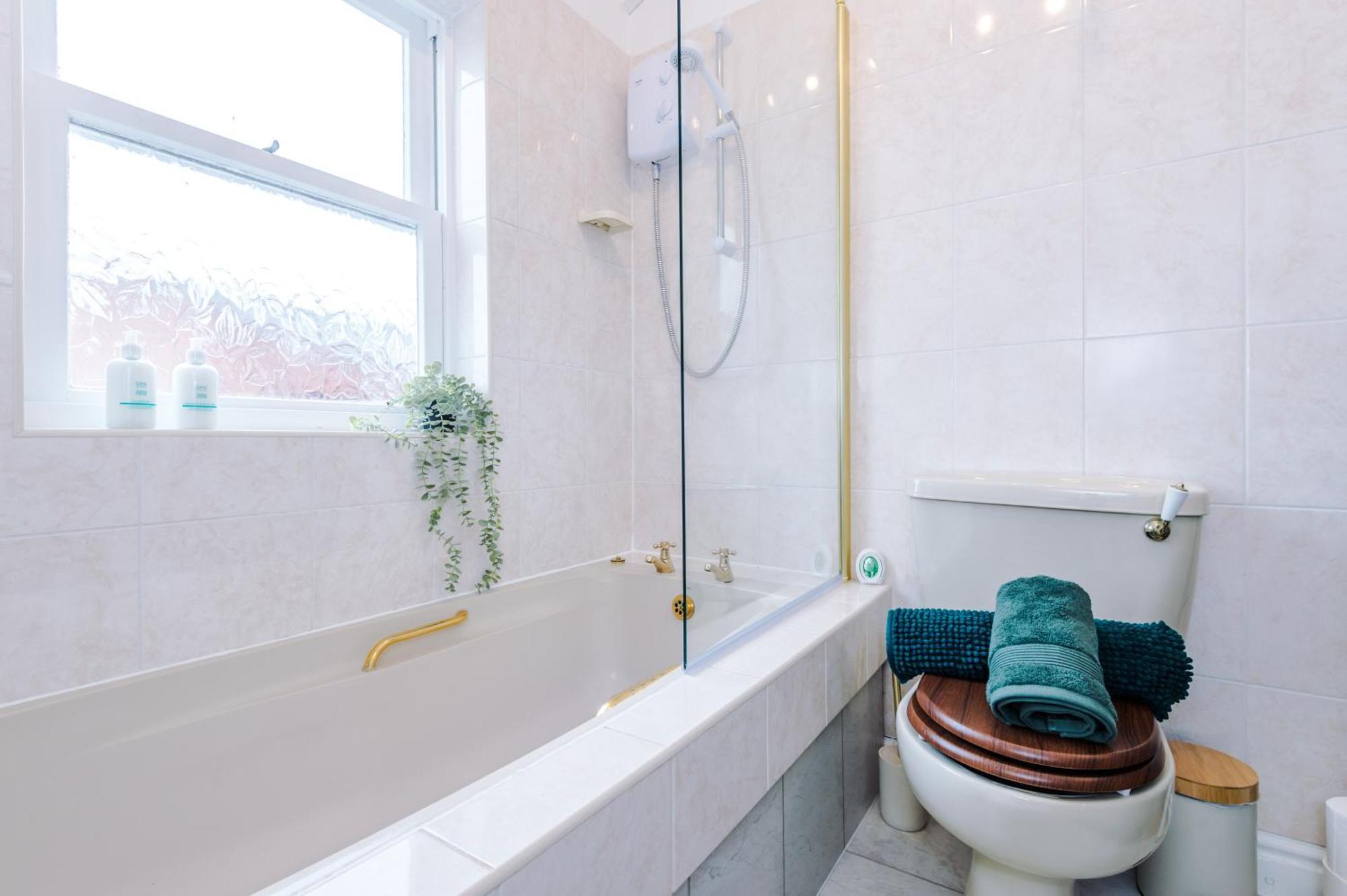 New! Stunning 2-Bed City-Centre Home In Chester By 53 Degrees Property - Ideal For Couples & Groups - Sleeps 6! Екстер'єр фото