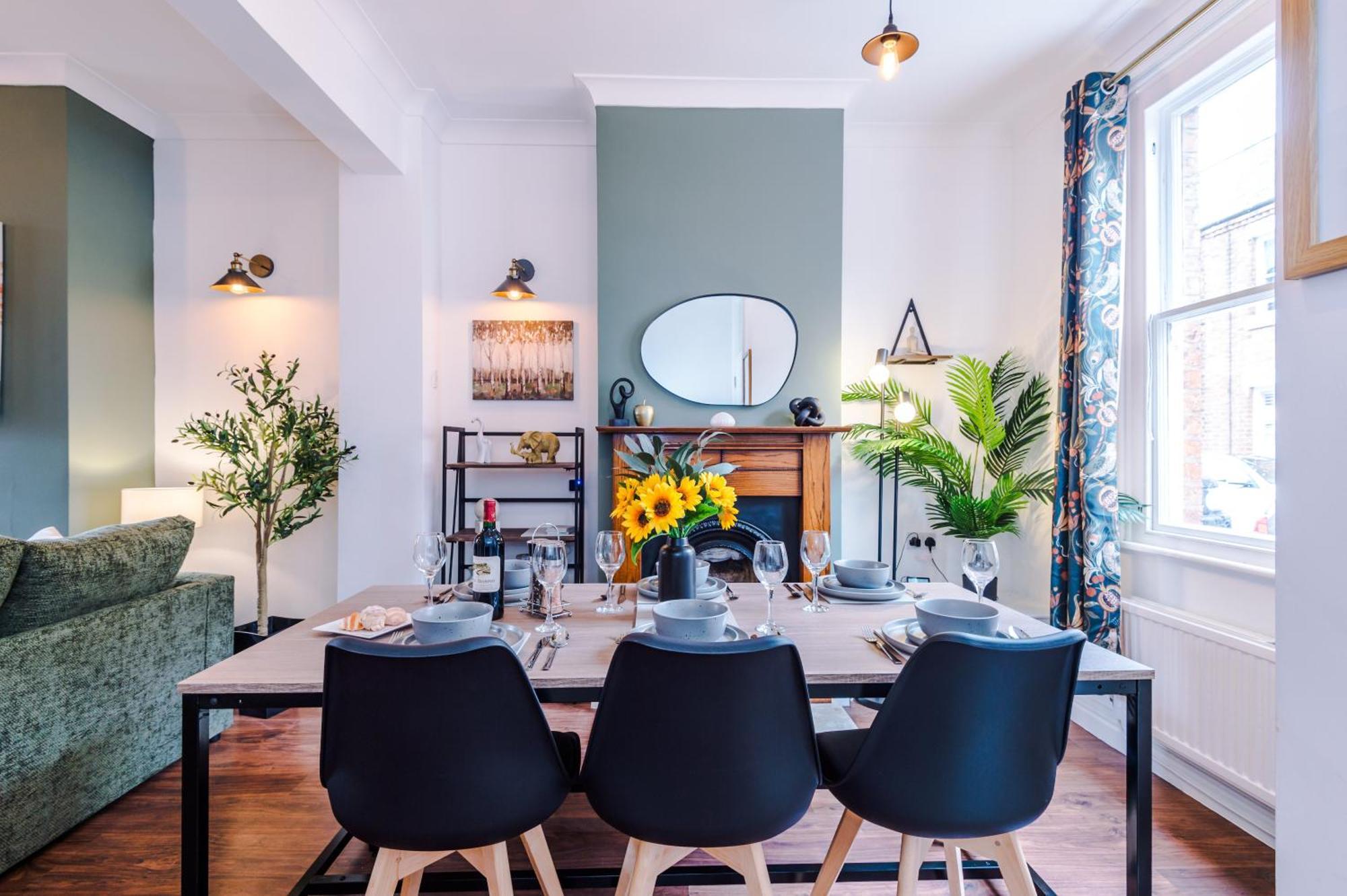 New! Stunning 2-Bed City-Centre Home In Chester By 53 Degrees Property - Ideal For Couples & Groups - Sleeps 6! Екстер'єр фото